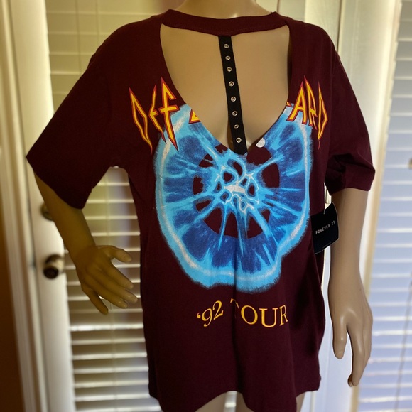 Def Leppard Tops - Forever 21 Def Leppard ‘92 Tour T-Shirt Small NWT